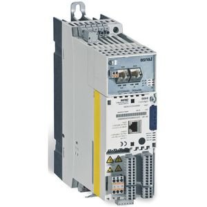 E94AMHE0094 — Servoamplificateur Lenze 9400 HighLine Multi Drive, 4,0 kW, DC 775 V, triphasé, 9,3 A — Lenze